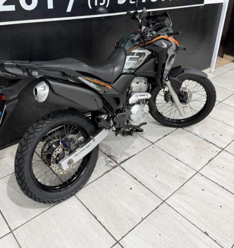 HONDA XRE 300 ADVENTURE, Foto 2