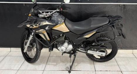 HONDA XRE 300 ADVENTURE, Foto 4