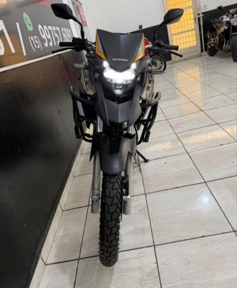 HONDA XRE 300 ADVENTURE, Foto 9