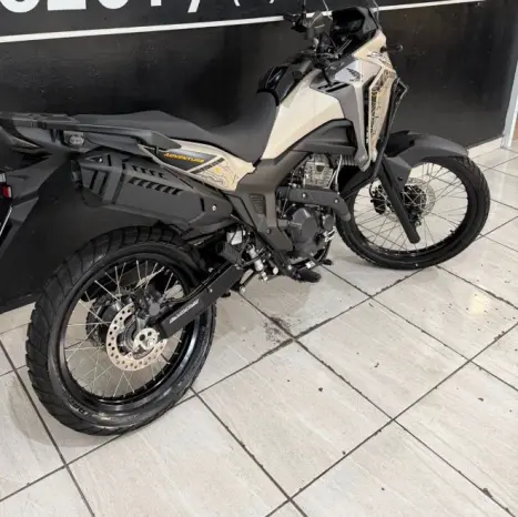 HONDA XRE 300 Sahara ADVENTURE, Foto 9