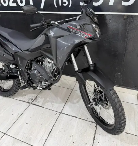 HONDA XRE 300 Sahara , Foto 13