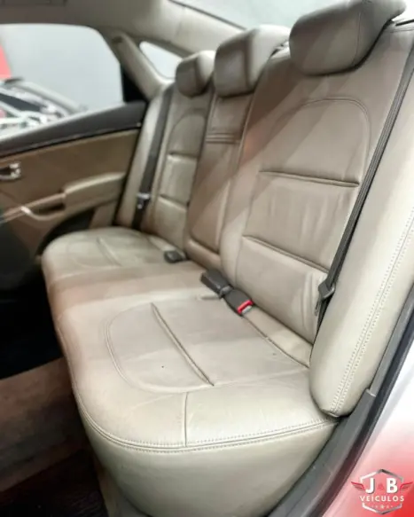 HYUNDAI Azera 3.3 V6 24V GLS AUTOM�TICO, Foto 8