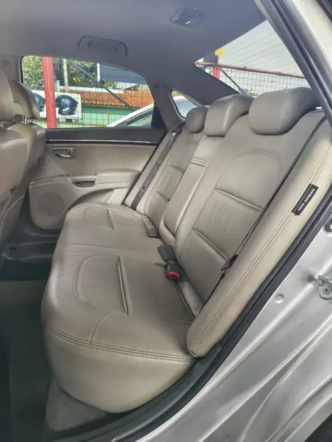 HYUNDAI Azera 3.3 V6 24V GLS AUTOM�TICO, Foto 13
