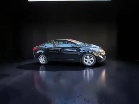 HYUNDAI Elantra , Foto 4