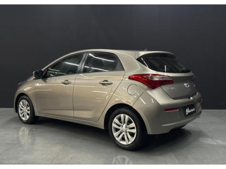 HYUNDAI HB 20 Hatch 1.6 16V 4P FLEX COMFORT PLUS AUTOM�TICO, Foto 3