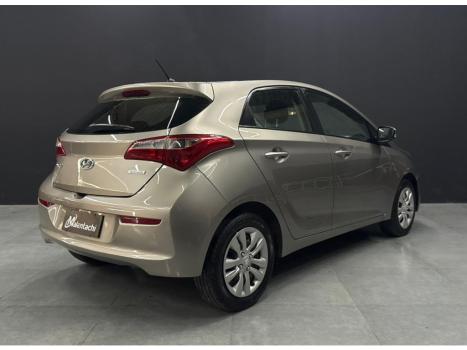 HYUNDAI HB 20 Hatch 1.6 16V 4P FLEX COMFORT PLUS AUTOM�TICO, Foto 4