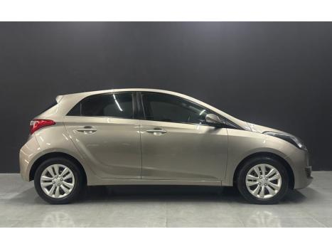 HYUNDAI HB 20 Hatch 1.6 16V 4P FLEX COMFORT PLUS AUTOM�TICO, Foto 5