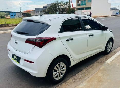 HYUNDAI HB 20 Hatch 1.0 12V 4P FLEX UNIQUE, Foto 4