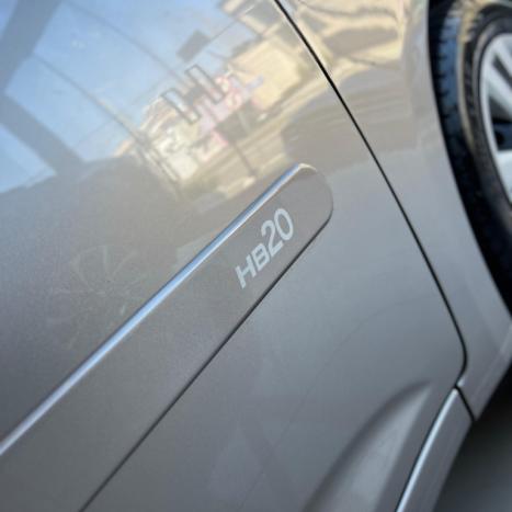 HYUNDAI HB 20 Hatch 1.6 16V 4P FLEX COMFORT PLUS AUTOM�TICO, Foto 6