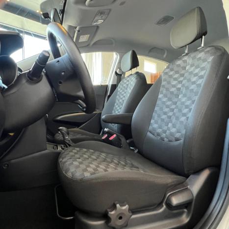 HYUNDAI HB 20 Hatch 1.6 16V 4P FLEX COMFORT PLUS AUTOM�TICO, Foto 10