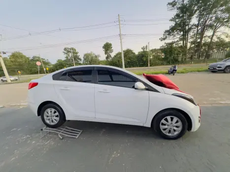 HYUNDAI HB 20 Sedan 1.6 16V 4P FLEX COMFORT PLUS, Foto 16