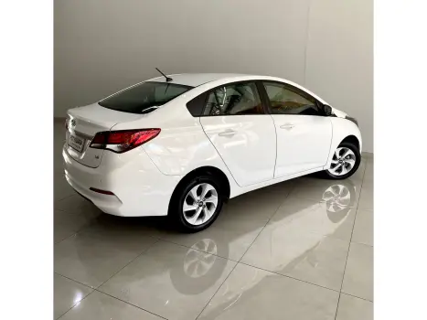 HYUNDAI HB 20 Sedan 1.6 16V 4P FLEX COMFORT PLUS, Foto 14