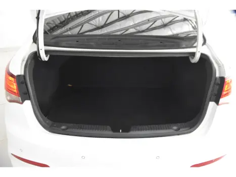 HYUNDAI HB 20 Sedan 1.6 16V 4P FLEX COMFORT AUTOM�TICO, Foto 8