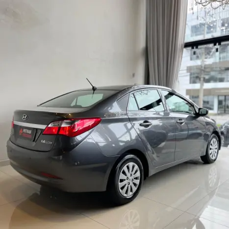 HYUNDAI HB 20 Sedan 1.6 16V 4P FLEX COMFORT PLUS, Foto 17