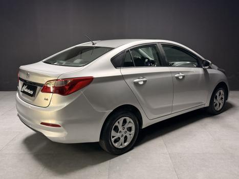 HYUNDAI HB 20 Sedan 1.0 12V 4P FLEX COMFORT PLUS, Foto 4