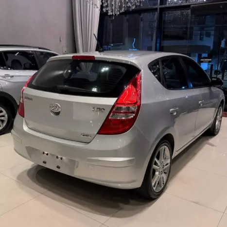 HYUNDAI I30 2.0 16V 4P, Foto 13