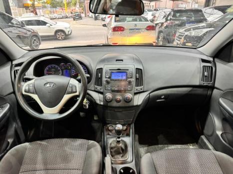 HYUNDAI I30 2.0 16V 4P AUTOM�TICO, Foto 3