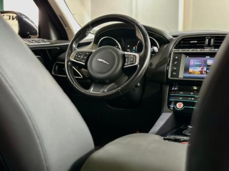 JAGUAR F-Pace 2.0 16V 4P AWD INGENIUM PRESTIGE TURBO AUTOM�TICO, Foto 9
