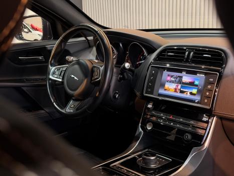 JAGUAR XE 2.0 16V 4P SI4 R-SPORT TURBO AUTOMTICO, Foto 14