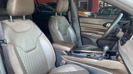 JEEP Commander 1.3 16V 4P FLEX T270 OVERLAND TURBO AUTOM�TICO AT6, Foto 8