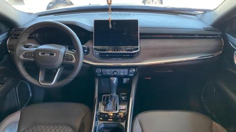 JEEP Commander 2.0 16V 4P TD380 OVERLAND 4X4 TURBO DIESEL AUTOM�TICO AT9, Foto 4