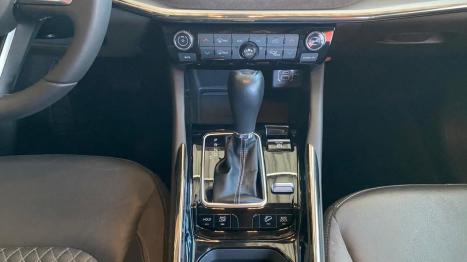 JEEP Commander 2.0 16V 4P TD380 OVERLAND 4X4 TURBO DIESEL AUTOM�TICO AT9, Foto 14