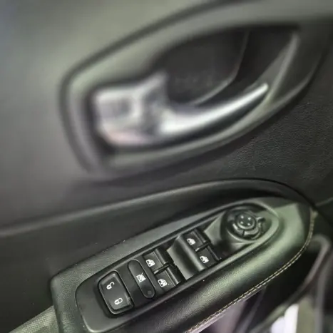 JEEP Compass 2.0 16V 4P LONGITUDE FLEX AUTOMÁTICO, Foto 20 JEEP Compass 2.0 16V 4P LONGITUDE FLEX AUTOMÁTICO, Foto 20