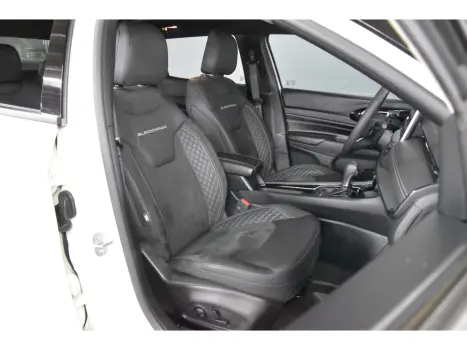 JEEP Compass 2.0 16V 4P HURRICANE 4 TURBO BLACKHAWK AUTOM�TICO AT9, Foto 4