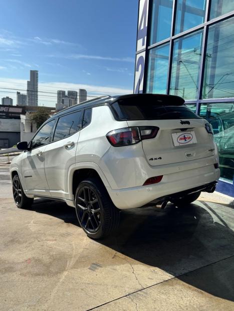 JEEP Compass 2.0 16V 4P HURRICANE 4 TURBO BLACKHAWK AUTOM�TICO AT9, Foto 4