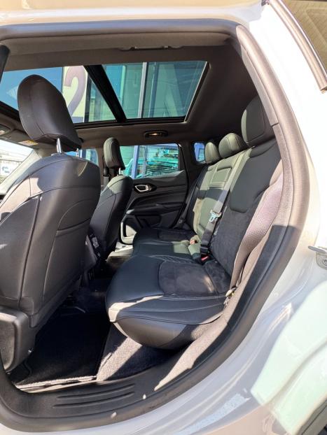JEEP Compass 2.0 16V 4P HURRICANE 4 TURBO BLACKHAWK AUTOM�TICO AT9, Foto 8
