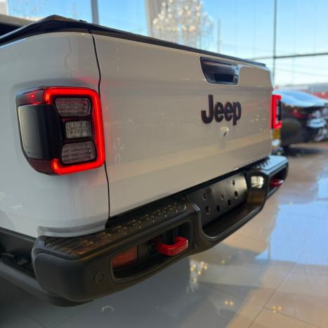 JEEP Gladiador 3.6 V6 32V 4P RUBICON 4X4 AUTOMÁTICO, Foto 14 JEEP Gladiador 3.6 V6 32V 4P RUBICON 4X4 AUTOMÁTICO, Foto 14