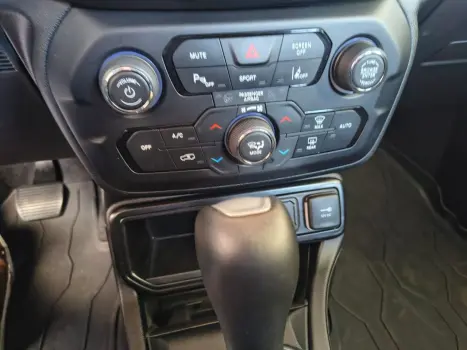 JEEP Renegade 1.3 16V 4P FLEX T270 LONGITUDE TURBO AUTOM�TICO, Foto 22