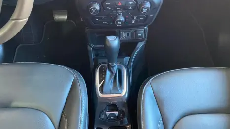 JEEP Renegade 1.3 16V 4P FLEX T270 LONGITUDE TURBO AUTOM�TICO, Foto 17