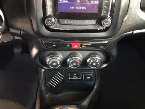 JEEP Renegade 1.8 16V 4P FLEX SPORT, Foto 5 JEEP Renegade 1.8 16V 4P FLEX SPORT, Foto 5