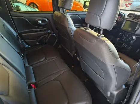 JEEP Renegade 1.8 16V 4P FLEX LONGITUDE AUTOMÁTICO, Foto 14 JEEP Renegade 1.8 16V 4P FLEX LONGITUDE AUTOMÁTICO, Foto 14