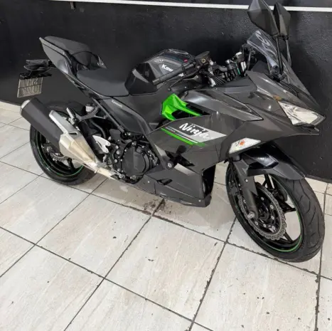 KAWASAKI Ninja 400 , Foto 6
