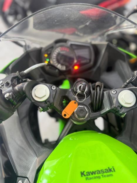 KAWASAKI Ninja 400 , Foto 6
