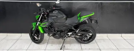 KAWASAKI Z 400 ABS, Foto 4