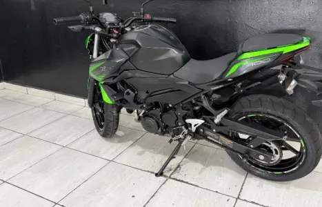 KAWASAKI Z 400 ABS, Foto 6