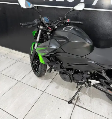 KAWASAKI Z 400 ABS, Foto 7
