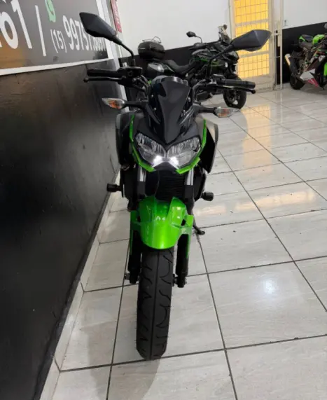 KAWASAKI Z 400 ABS, Foto 8