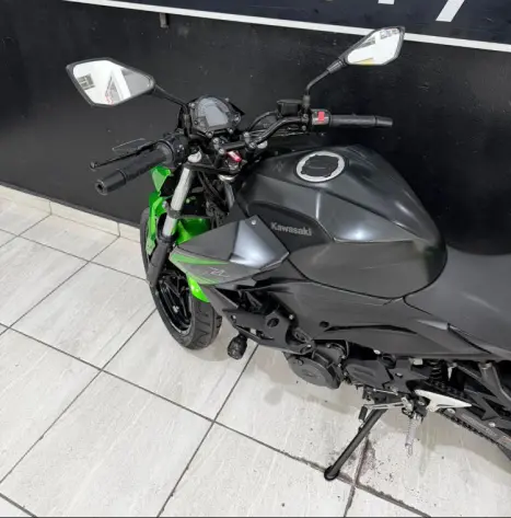 KAWASAKI Z 400 ABS, Foto 11