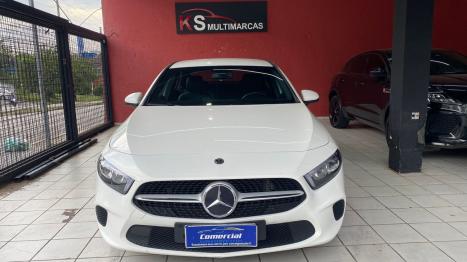 MERCEDES-BENZ A 200 Sedan , Foto 3