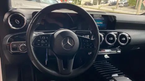 MERCEDES-BENZ A 200 Sedan , Foto 12