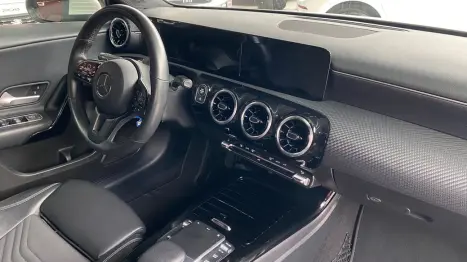 MERCEDES-BENZ A 200 Sedan , Foto 15