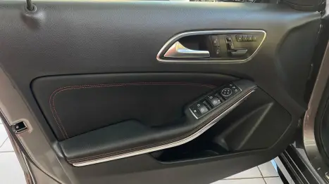 MERCEDES-BENZ A 45 AMG , Foto 13