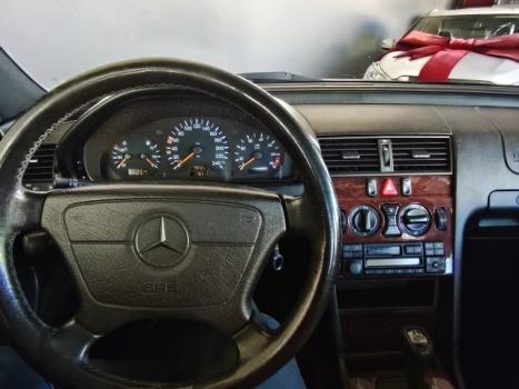 MERCEDES-BENZ C 180 1.8 16V 4P CGI CLASSIC AUTOMTICO, Foto 17