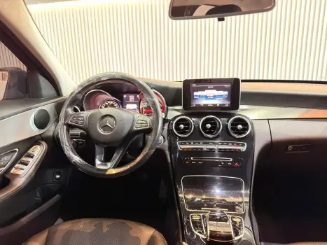 MERCEDES-BENZ C 180 , Foto 10