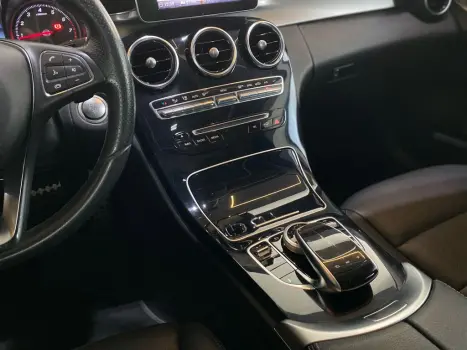 MERCEDES-BENZ C 250 2.0 16V 4P CGI AVANTGARDE 9-GTRONIC AUTOM�TICO, Foto 24