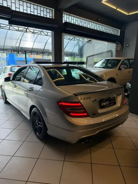 MERCEDES-BENZ C 250 2.0 16V 4P CGI SPORT TURBO AUTOM�TICO, Foto 18